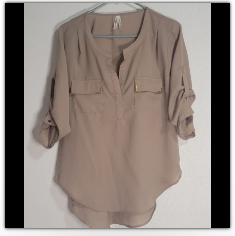 Live 4 Truth top size medium